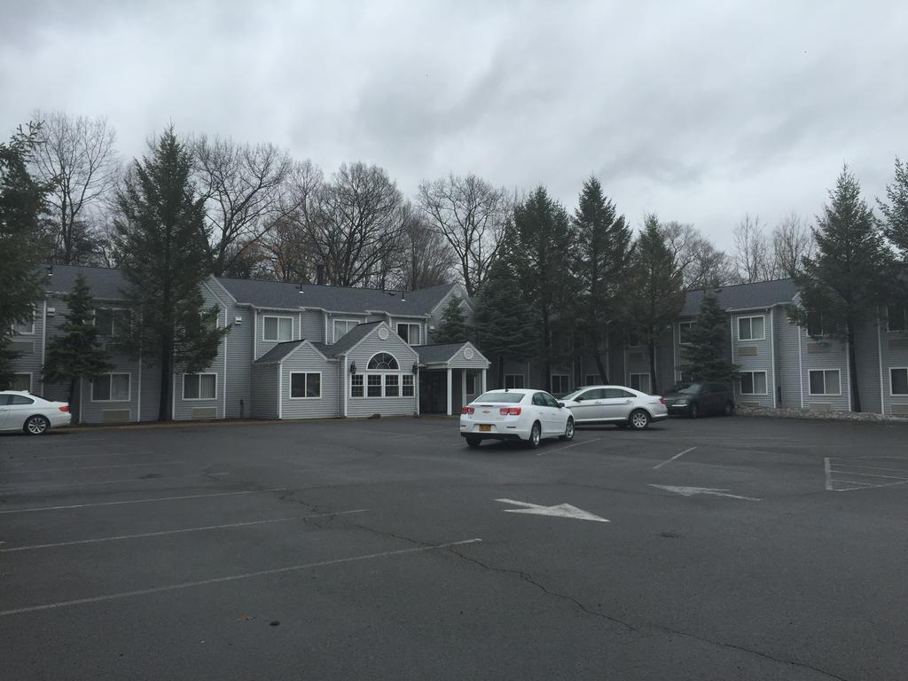 Super 8 By Wyndham - Albany Area 2*