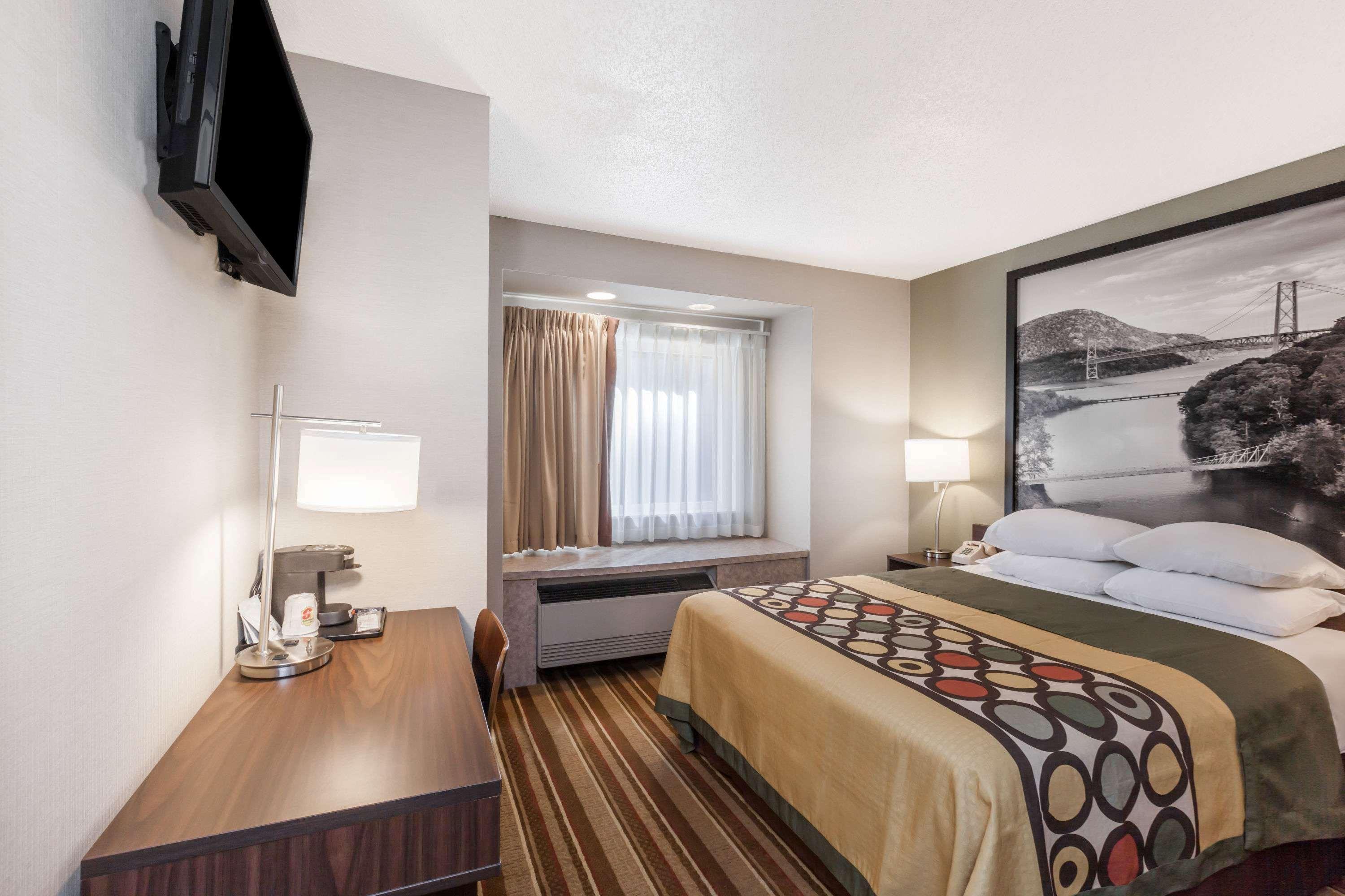 Super 8 By Wyndham - Albany Area