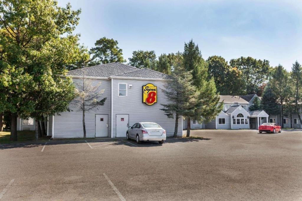 Hotel Super 8 By Wyndham - Albany Area 2*